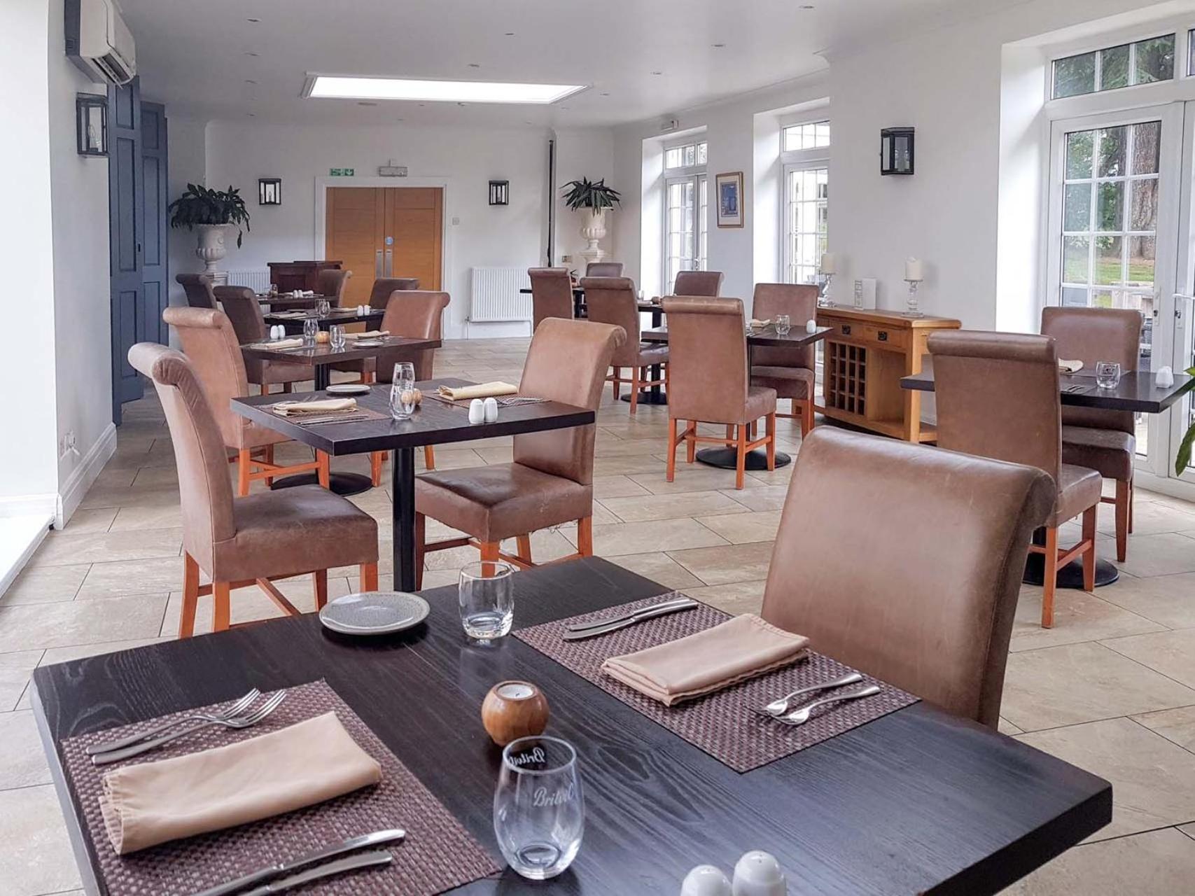 Oriel Hotel St Asaph Exteriér fotografie