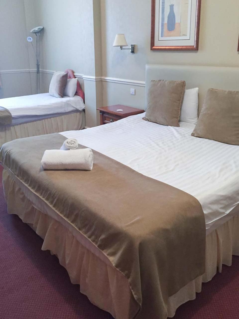 Oriel Hotel St Asaph Exteriér fotografie